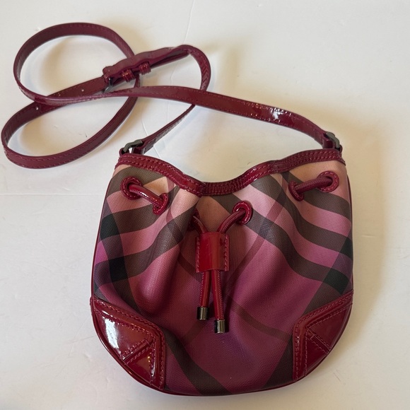 Burberry bag - Picture 1 of 14